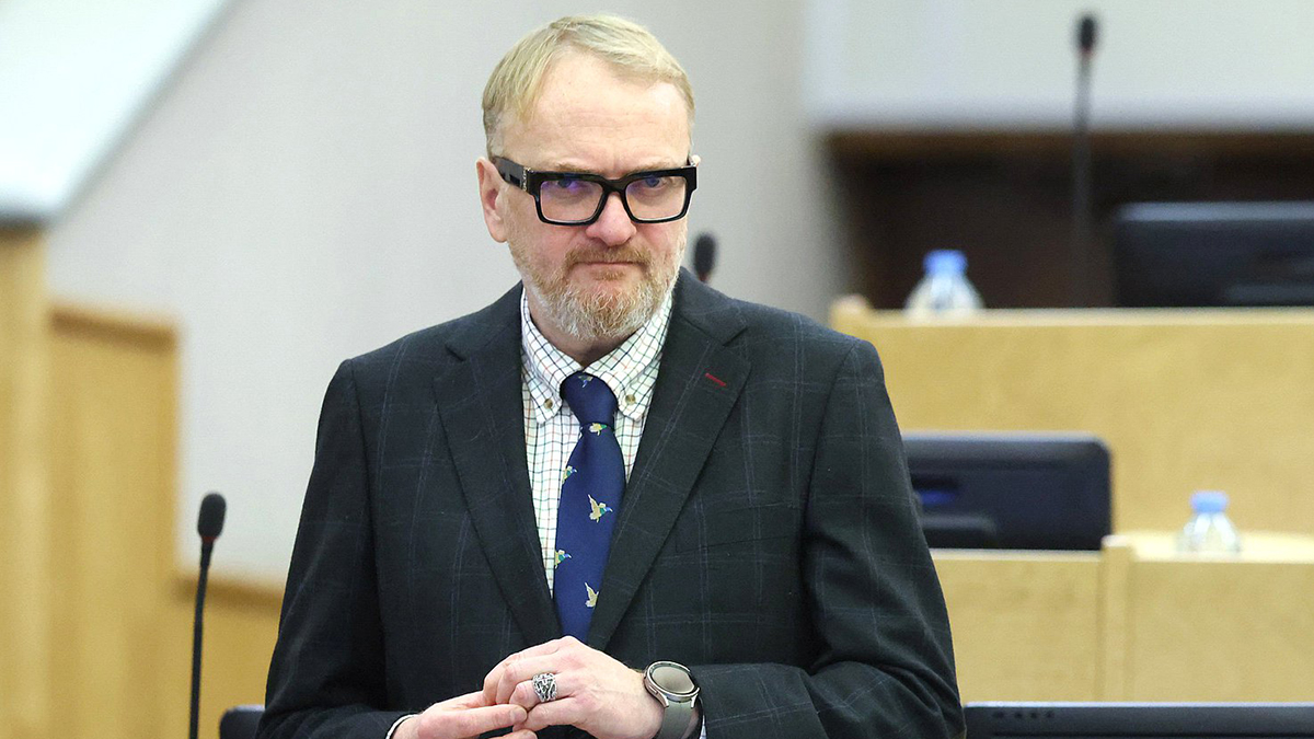 Депутат Милонов сравнил тех, кто играет в «Тайного Санту», с макаками