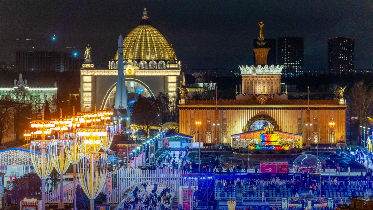 Собянин: В Москве подготовили более 4,3 тысячи объектов для зимнего отдыха