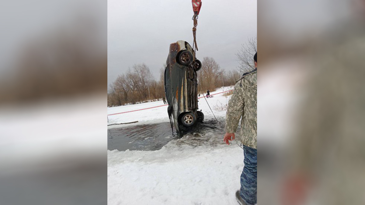 Машина с мертвецом в озере под Новосибирском: истории загадочных находок трупов