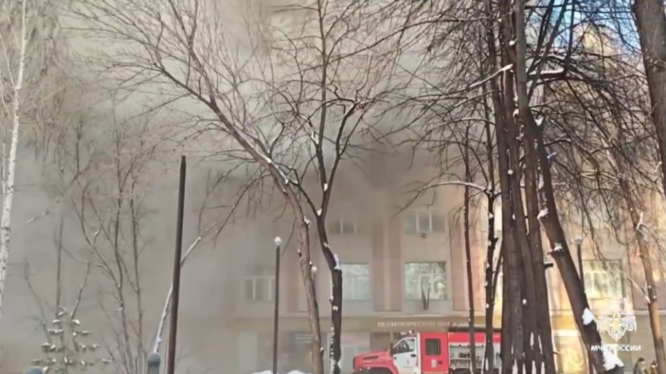 Пожар произошел в педагогическом колледже в Новосибирске