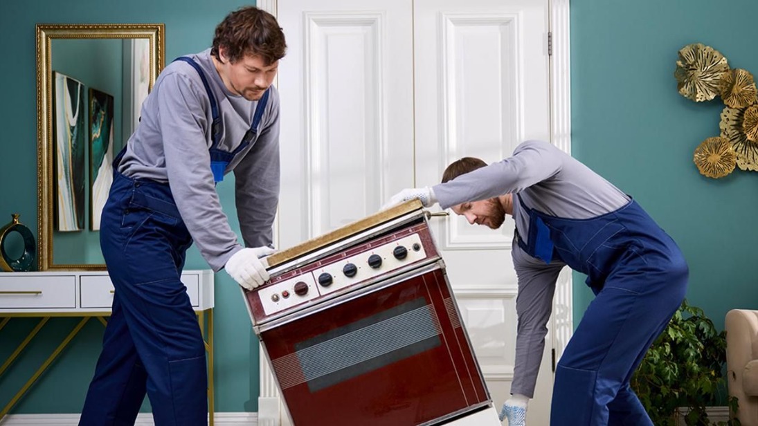 Свыше 500 тонн предметов передали горожане за год с помощью сервиса на mos.ru