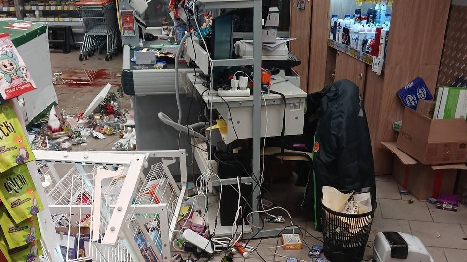 Житель Егорьевска разгромил «Дикси», потому что ему не дали украсть шампанское