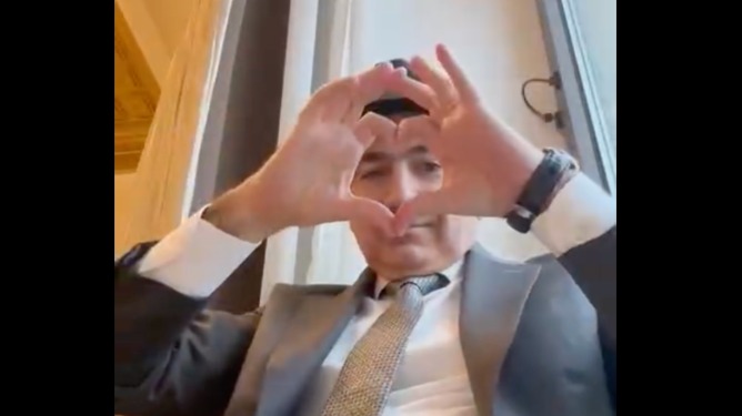 Никол Пашинян записал ролик из Москвы под «Ласковый май»