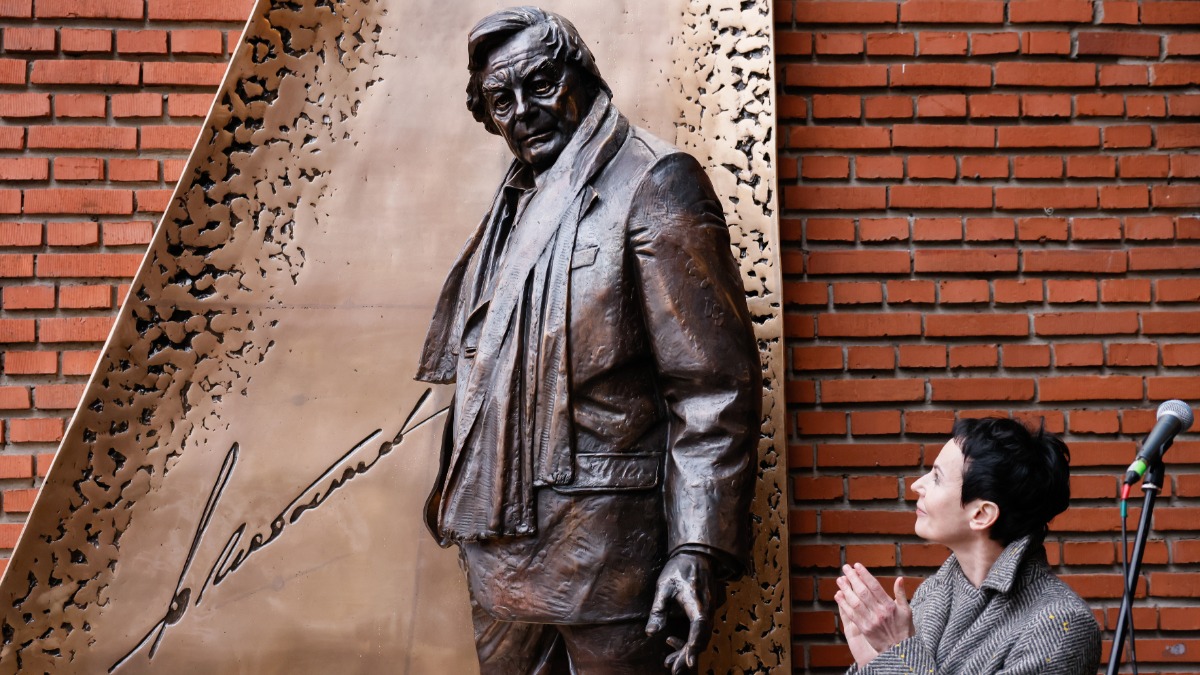 Директор Театра на Таганке Ирина Апексимова на открытии памятника Юрию Любимову