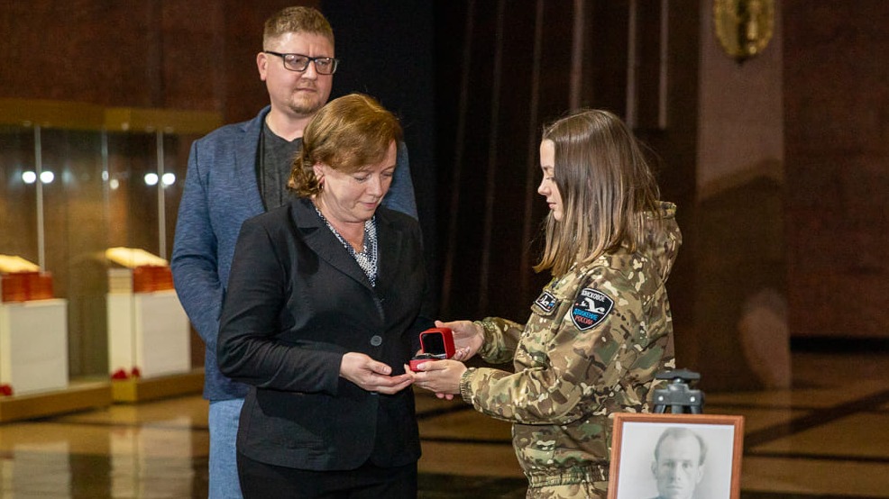 В Музее Победы награду участника Великой Отечественной войны передали родным