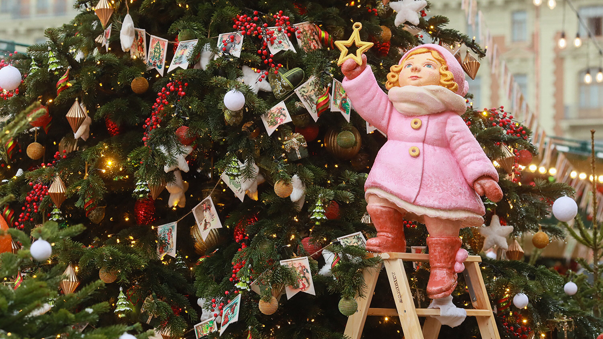 На фестивале «Путешествие в Рождество» предприниматели поддерживают бойцов СВО