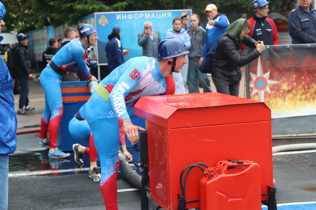 Столичные команды по пожарно-прикладному спорту добились успеха