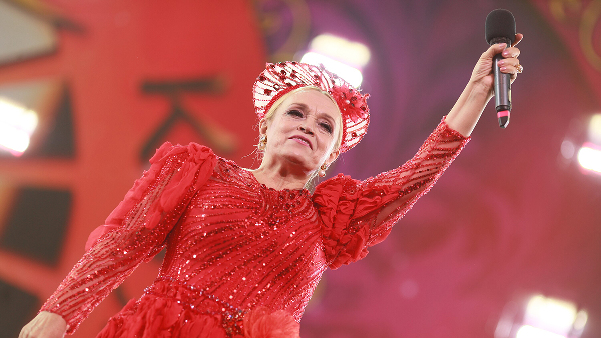 Предприниматель через суд потребовал с театра Кадышевой более двух миллионов рублей