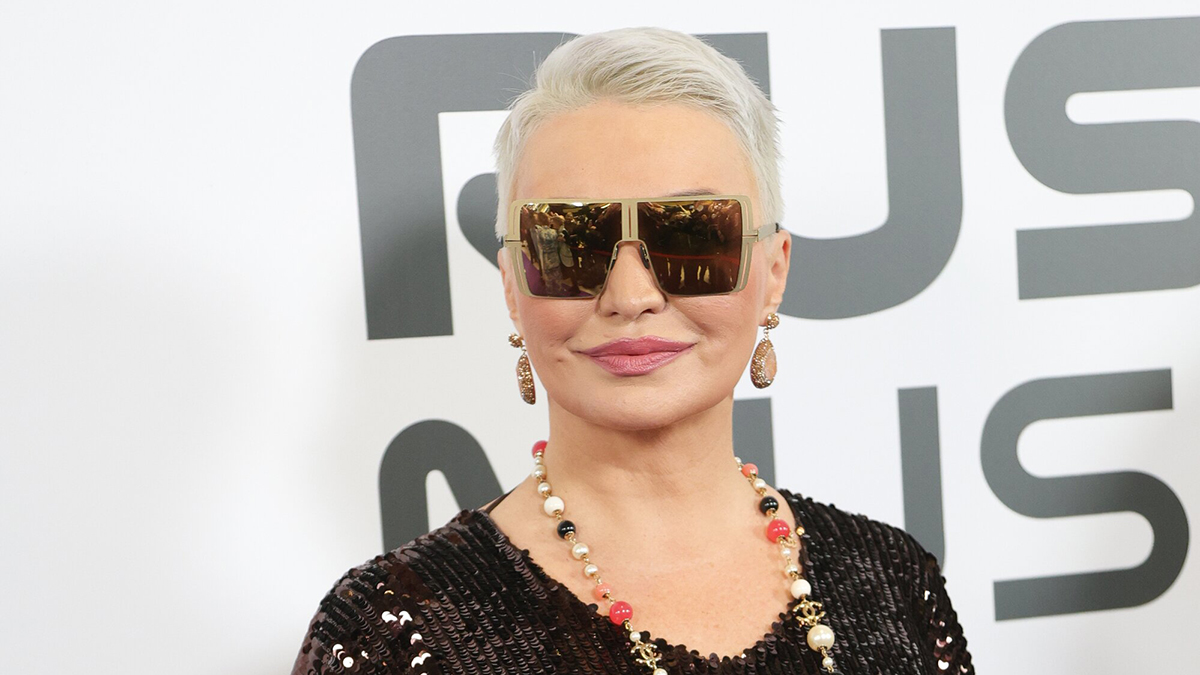 Катя Лель призвала наказать всех причастных к делу финансиста Эпштейна