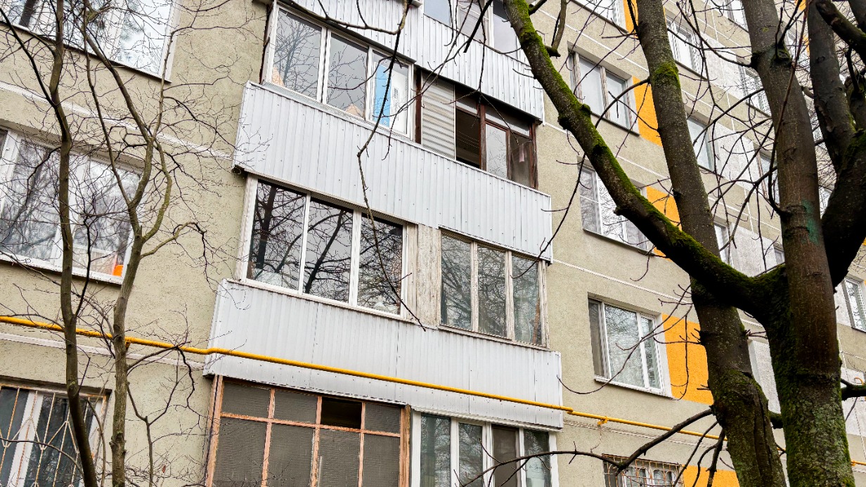 В жилом доме в районе Ярославский в 2025 году произвели замену всего лифтового оборудования