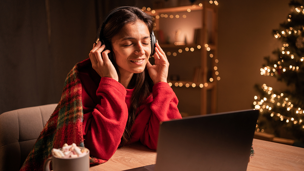 ROMO вместо FOMO: как перестать выгорать в декабре и начать наслаждаться праздниками