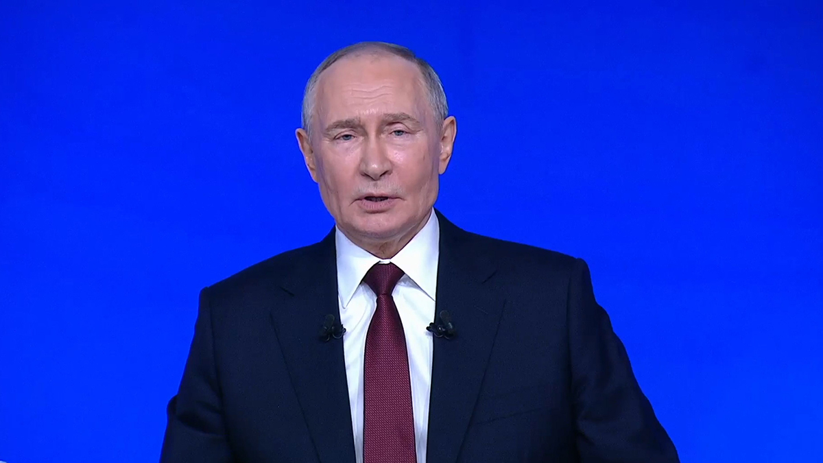 «Бред»: Путин пообещал разобраться с проблемой рекламы колдунов и оккультных услуг