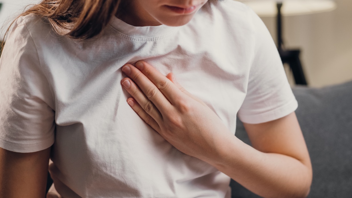 Изжога: что это, причины возникновения, симптомы, последствия, лечение