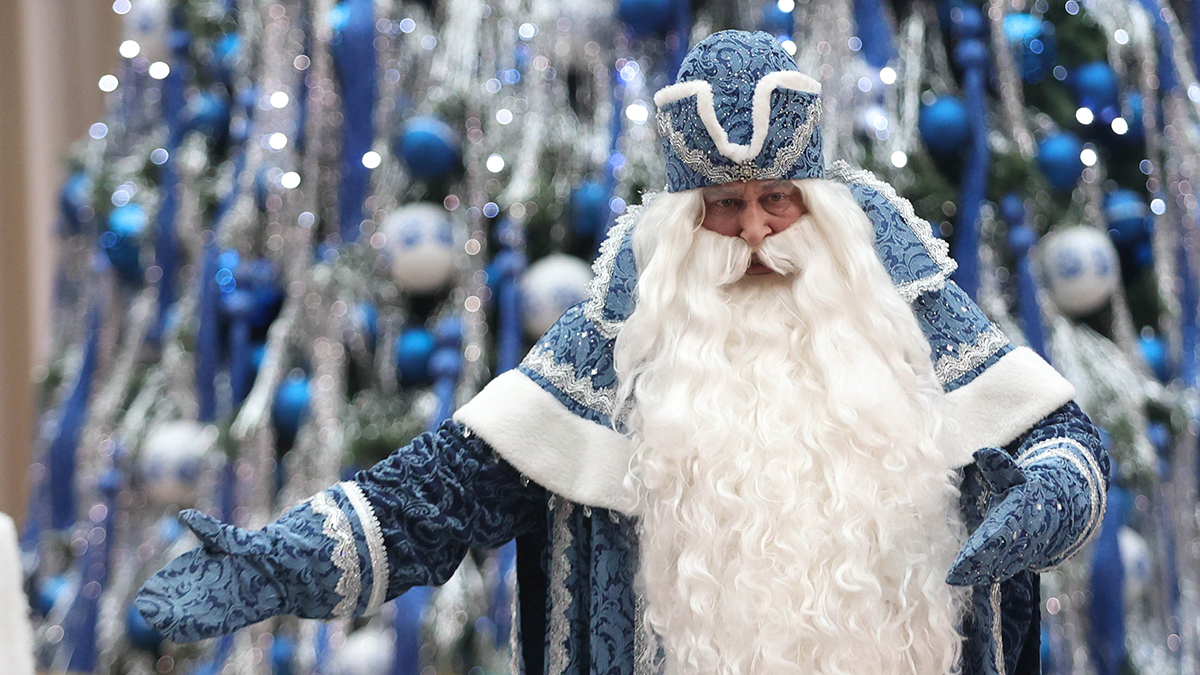 Всероссийский Дед Мороз из Великого Устюга поздравил россиян с Новым годом