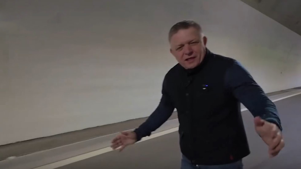 Фицо устроил заезд на роликах в тоннеле в Вишневе