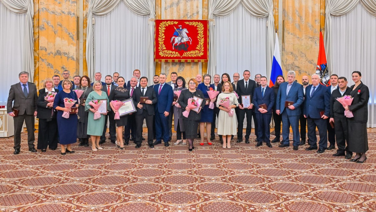 Сергей Собянин наградил выдающихся москвичей в преддверии Нового года