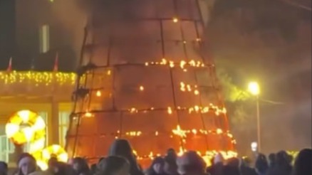 Новогодняя елка сгорела в грузинском городе Гардабани