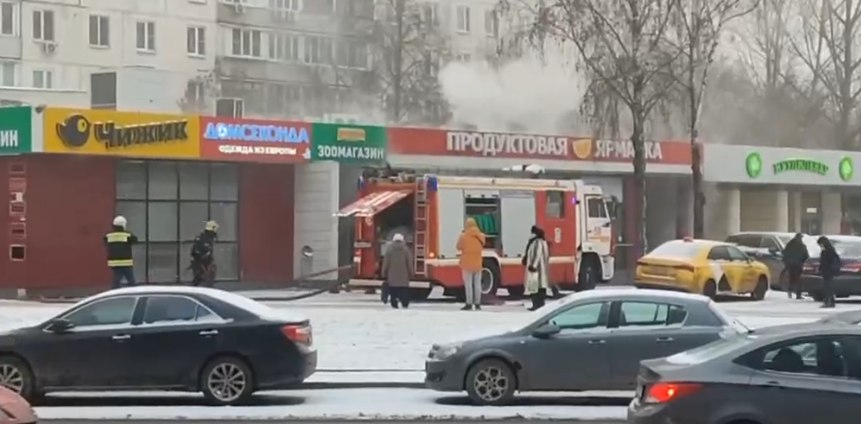 Рынок загорелся на северо-востоке столицы