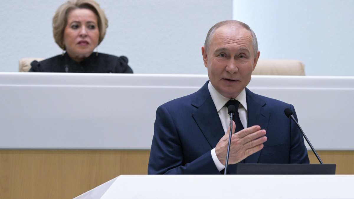 Владимир Путин выступил на пленарном заседании Совета Федерации