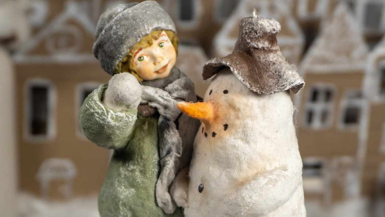 И качаются игрушки... 