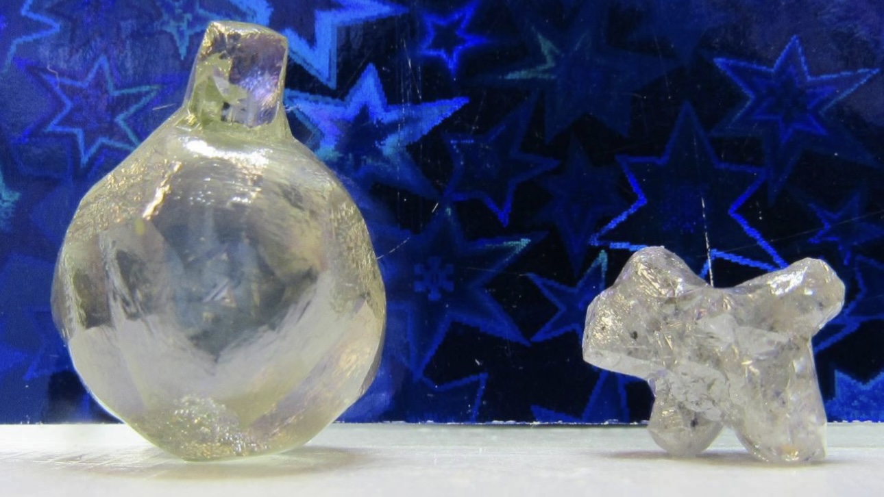 Алмазы в форме елочного шара и щенка добыли под Архангельском 