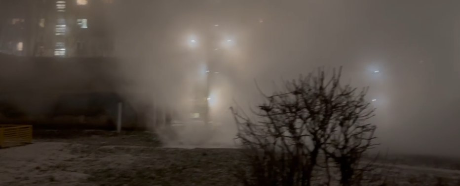 Улицы затопило кипятком после прорыва труб в подмосковном Климовске