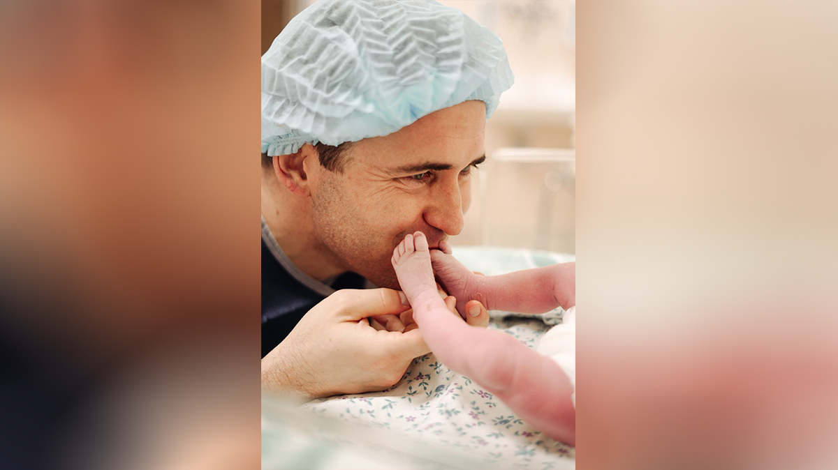 Футболист Кержаков стал отцом в четвертый раз