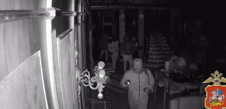 Силовики задержали в Подмосковье мужчину, который хотел обокрасть частный дом