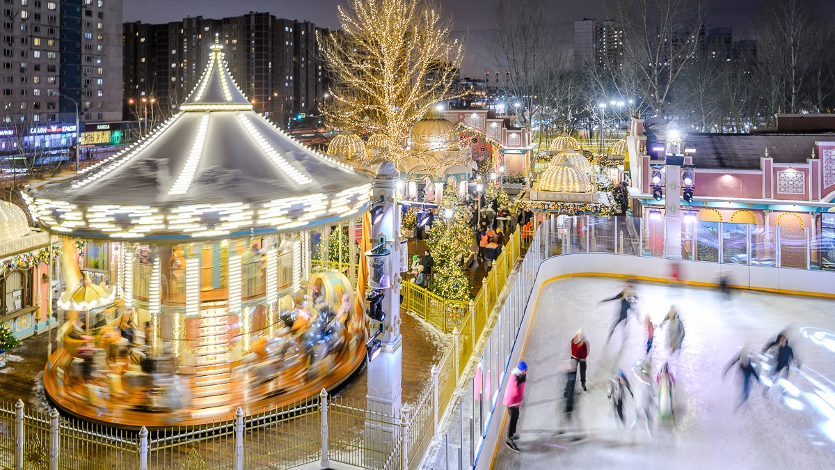 Порядка 150 тысяч человек посетили бесплатные катки «Московских сезонов» в первый месяц их работы