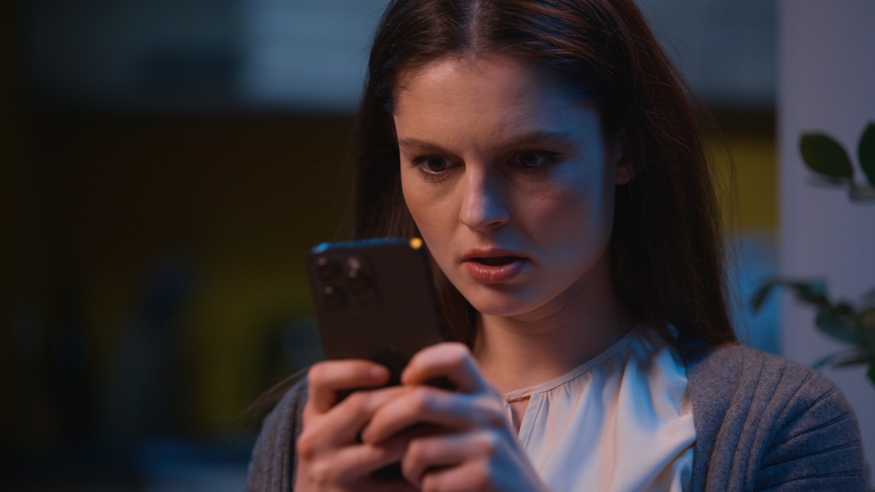 Почему женщины ненавидят других женщин: объясняют психологи