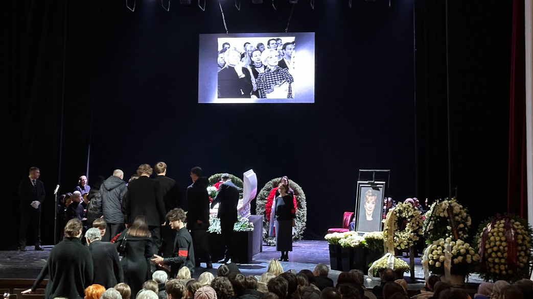 Попрощаться с Алентовой приехали Малышев, Олешко, Урсуляк и Цатурова