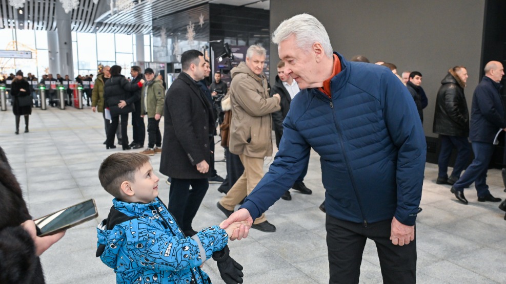 Мэр Москвы Сергей Собянин на открытии городского вокзала Петровско-Разумовская МЦД-1 пообщался с первыми пассажирами этого терминала