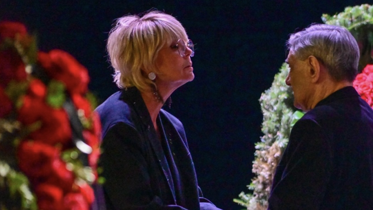 «Она улетела как птичка»: Юлия Меньшова не сдержала слез на прощании с Верой Алентовой