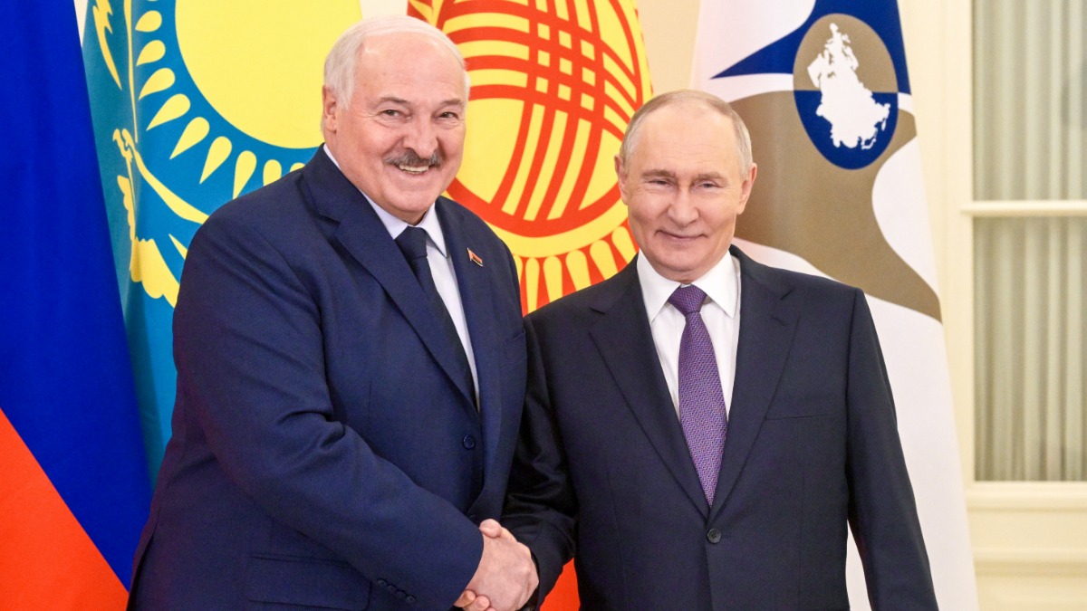 Президент РФ Владимир Путин и президент Белоруссии Александр Лукашенко в Санкт-Петербурге