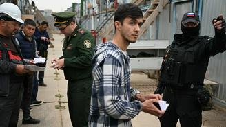 «Двоякие последствия»: к чему может привести ужесточение правил пребывания мигрантов в РФ