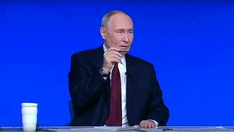 Путин: Нужно, чтобы рождение ребенка стало модным