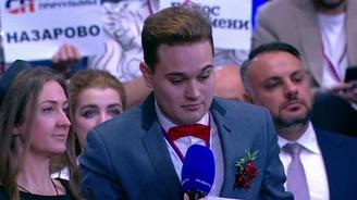 Журналист Бажанов сделал предложение своей девушке во время прямой линии