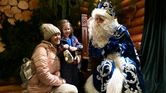 Дед Мороз спешит к детям бойцов