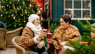 Какао с карамельным попкорном и блин с бужениной: меню на любой вкус на площадках фестиваля «Путешествие в Рождество»