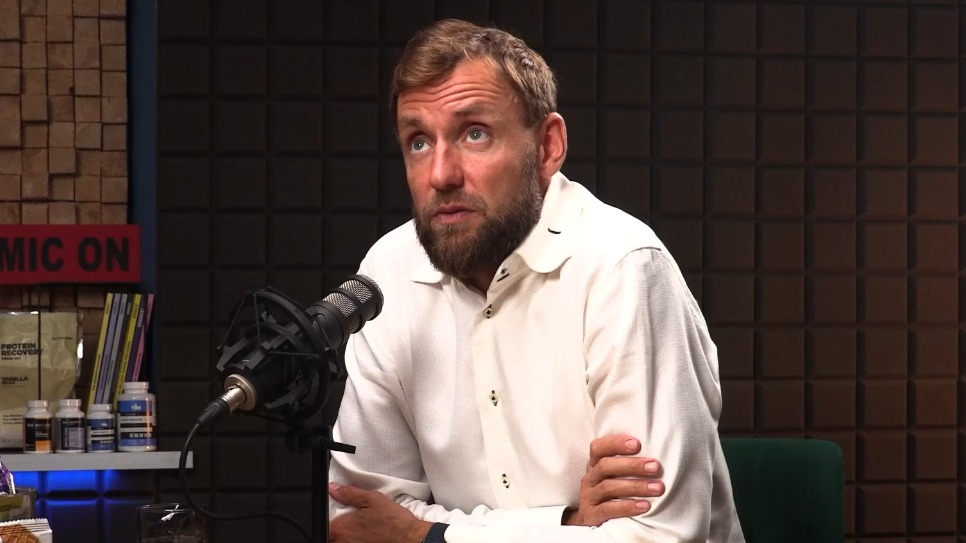 Триатлонист Слепов ответил на хейт после обвинений в любовной связи с Товстик