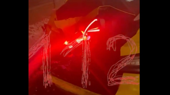 В столице таксист приставал к пассажирке, во время чего в авто врезалась «газель»