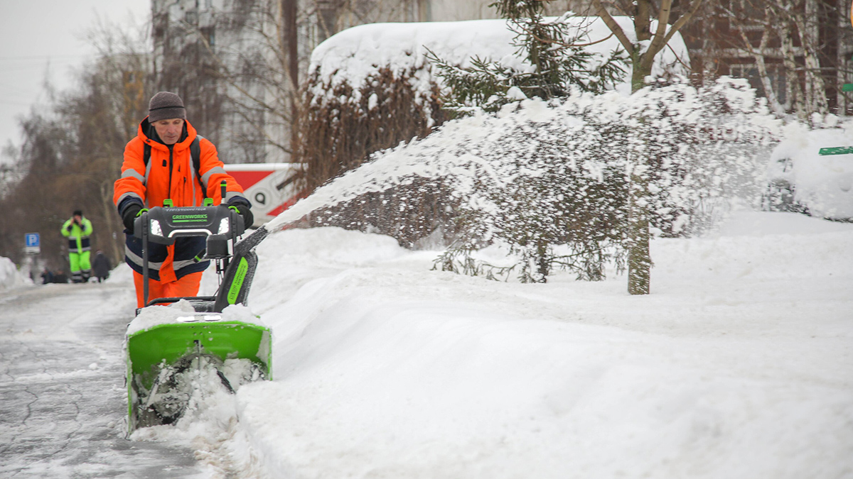 Вильфанд: Высота снега в Москве 13 января приблизилась к рекорду 1942 года
