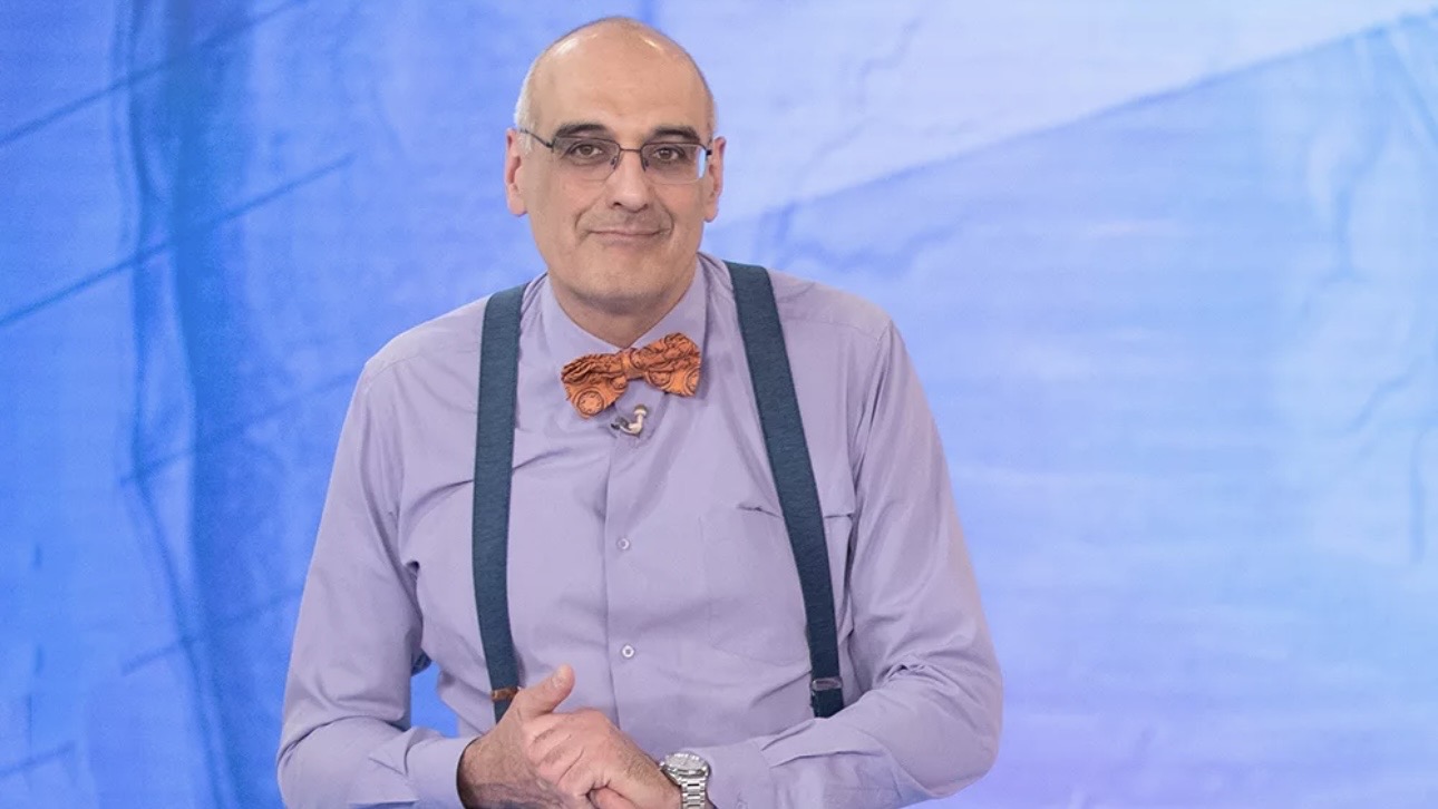 Малышева рассказала, что ее соведущий провалился под лед и отморозил ногу