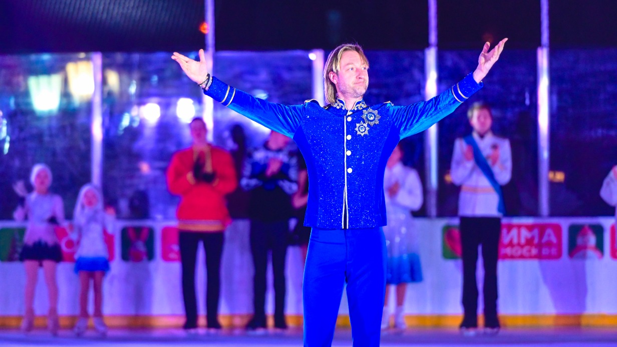 Плющенко, Липницкая и Косторная представят ледовое шоу «Лебединое озеро» на площадке «Московских сезонов» 