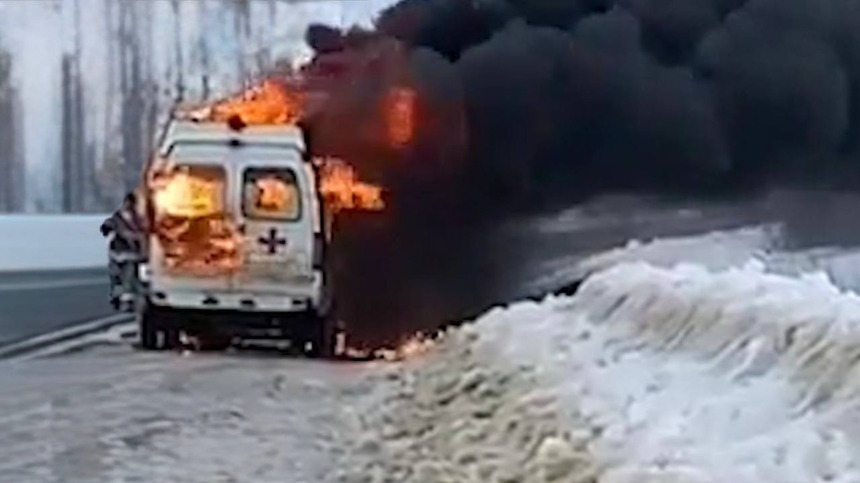 Машина скорой помощи подорвалась на минах «лепесток» в Херсонской области