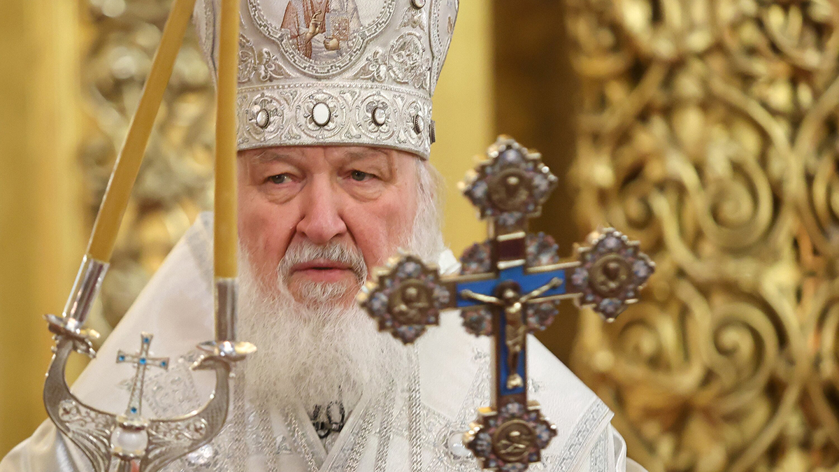 Патриарх Кирилл рассказал, зачем выпил две бутылки коньяка с «врагом Церкви»