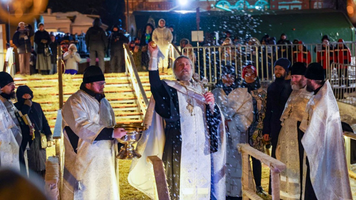 В Москве к Крещению дополнительно обеспечили водой более 30 церквей и храмов