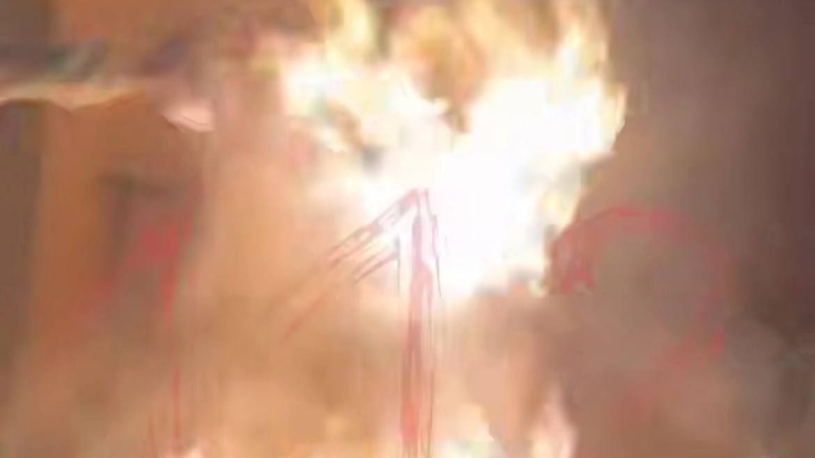 Подростки чуть не сожгли именинницу во время поздравления в Подмосковье