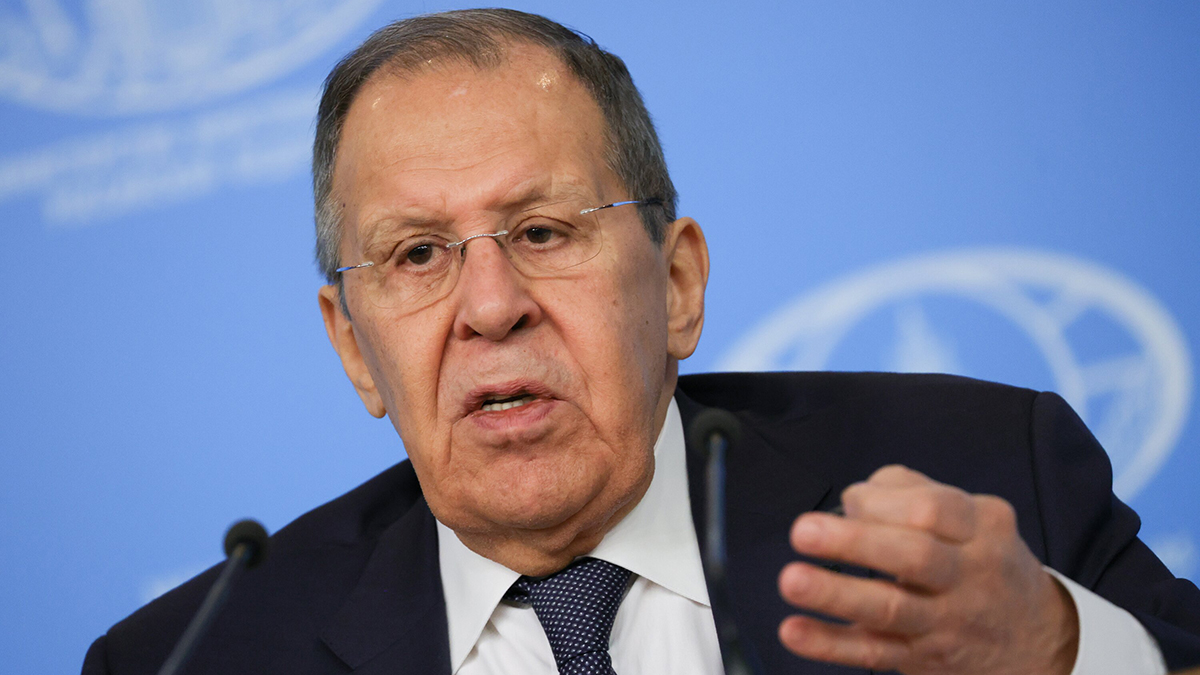 Лавров: На Западе идут разговоры, не пора ли «закрывать» НАТО