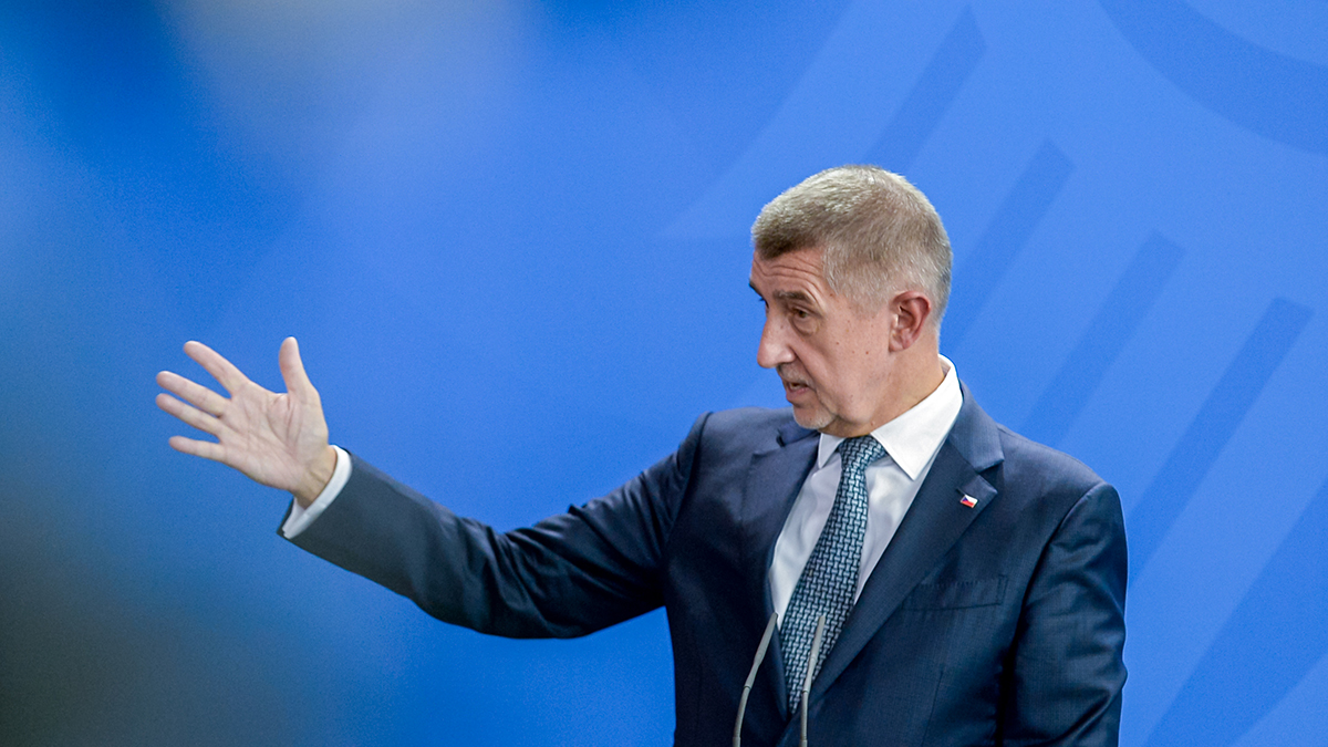 Премьер Чехии Бабиш заявил, что мир катится в ад и новую мировую войну